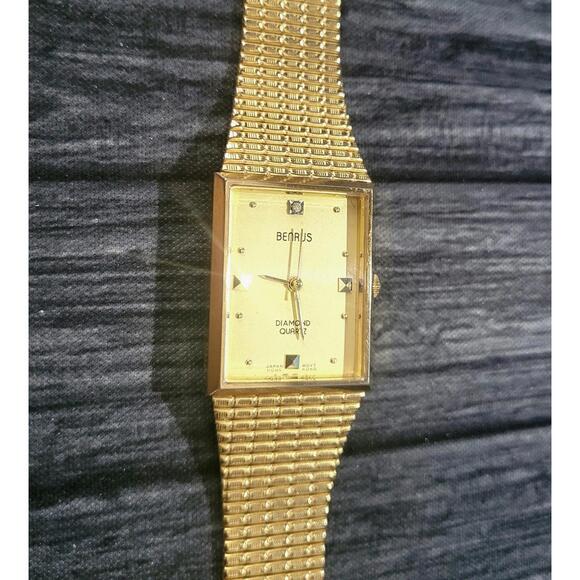 Rare Condition Benrus Diamond Retro Mens Watch New Battery